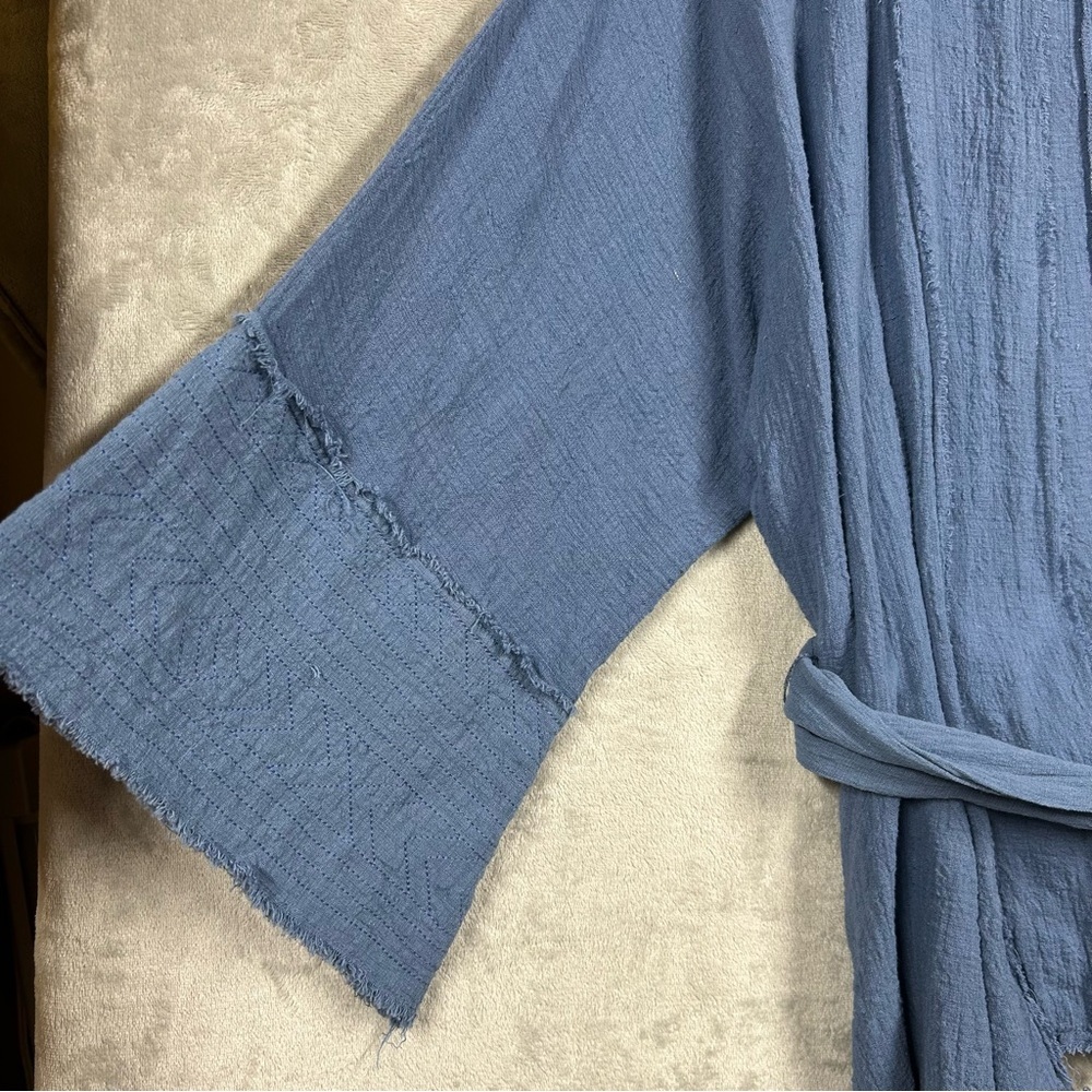Umgee Gauze Kimono Embroidered Sleeve Belted Cardigan Sz M/L Blue - Picture 2 of 9